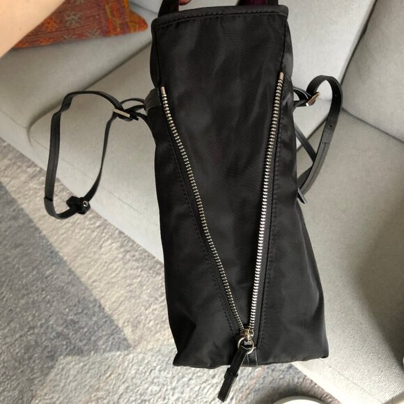 Victorinox Victoria Black Expandable Carry-all Business Laptop Tote Slide-On - Picture 6 of 16